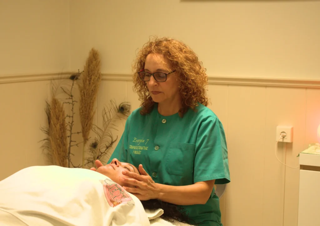 ¿Qué pasa si te hacen reiki?